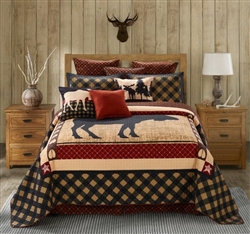 Wild Moose Black Red Quilt Set with 2 Shams
